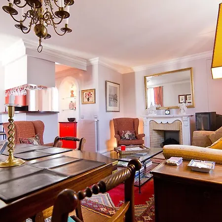 Apartment Studios - Utrillo Paris