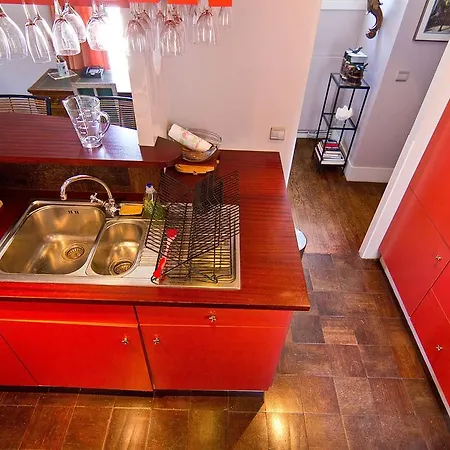 Studios - Utrillo Apartment *